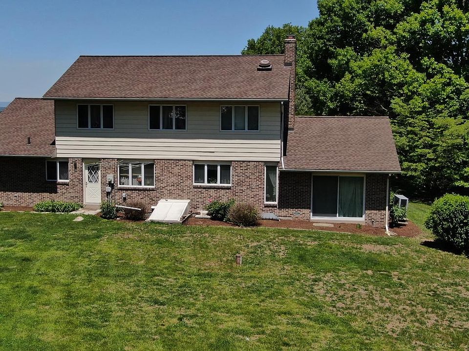 2nd image of 727 N Church Rd