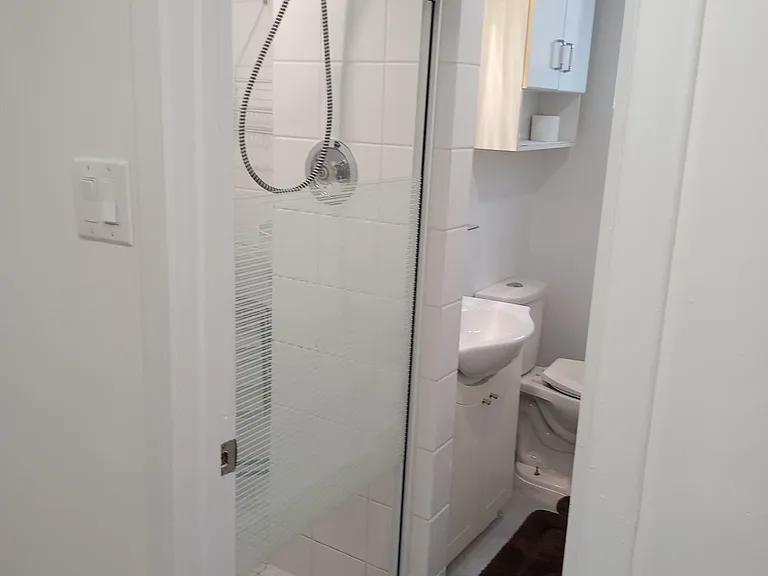 100 Grandview Ave #BASEMENT — Photo 14