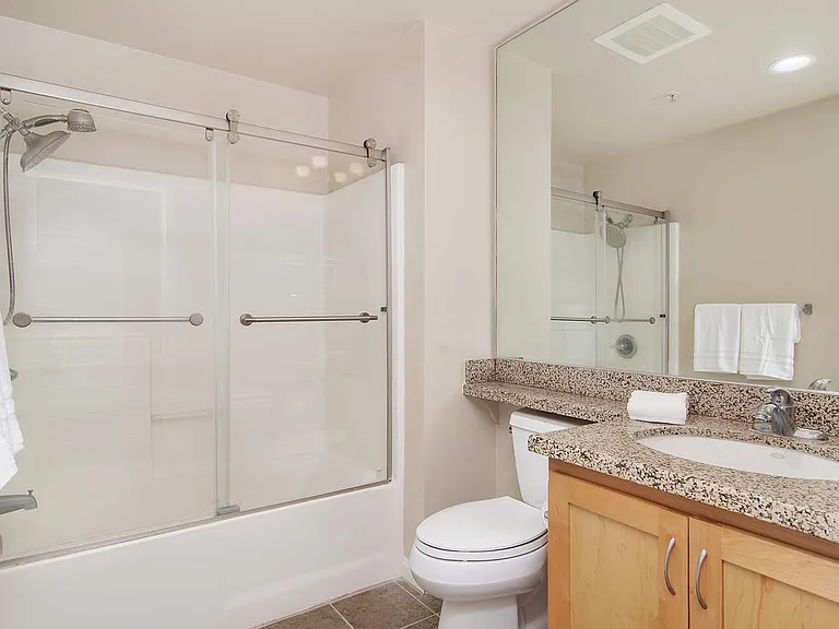 450 J St #4291 — Photo 16