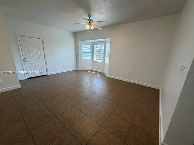 2 bed, 2.0 bath, 1049 sqft, $1,175 — Photo 4