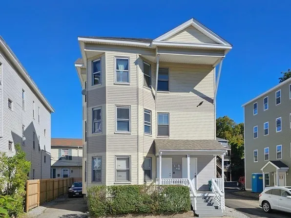 21 Henchman St, Worcester, MA 01605
