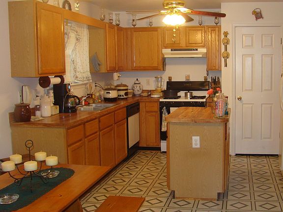 4th image of 26 Northcutt Dr