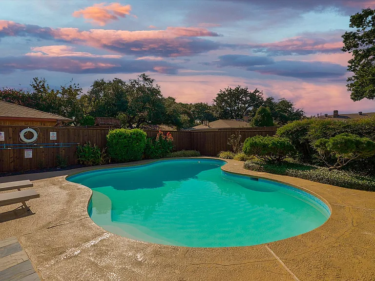 7414 Authon Dr — Photo 33