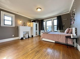448 Park Dr APT 10, Boston, MA 02215
