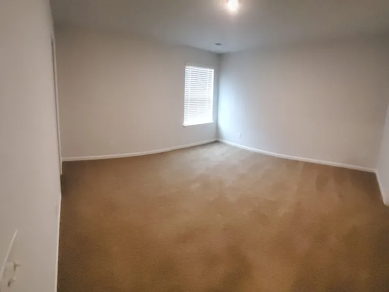301 Royce Dr — Photo 13