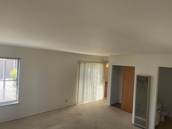 5th image of 1152 Berkshire Dr