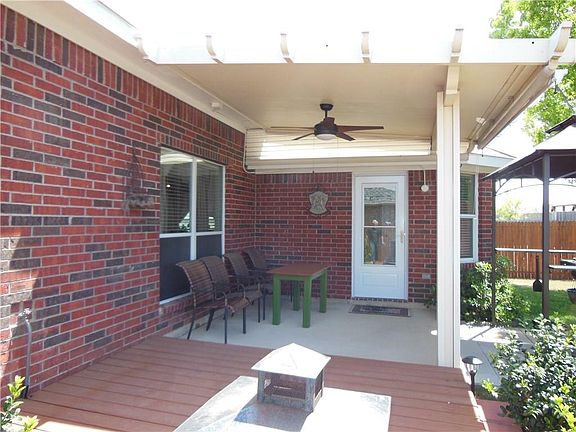 3rd image of 1901 Belmont Dr