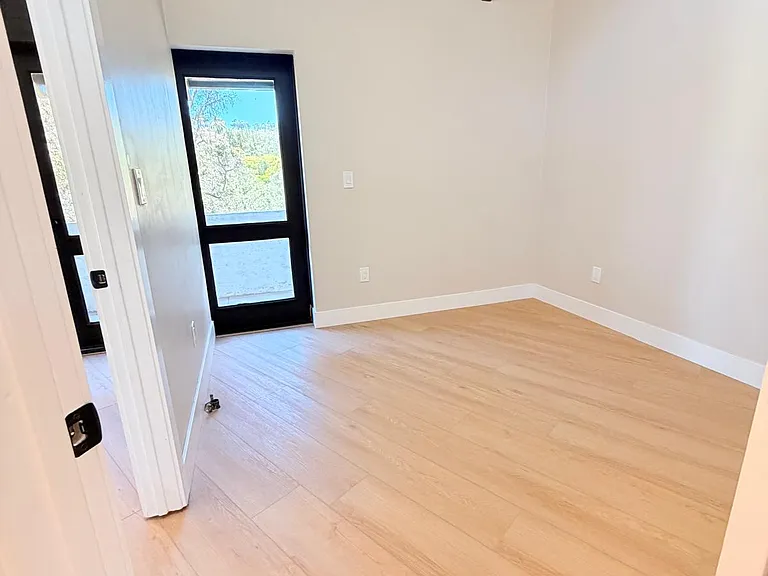 1565 Nautilus St #A — Photo 32
