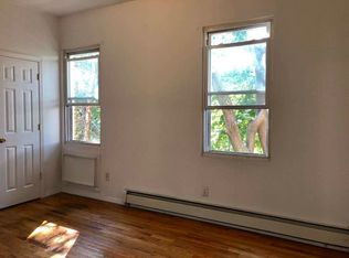 25-80 35th St #2F, Astoria, NY 11103
