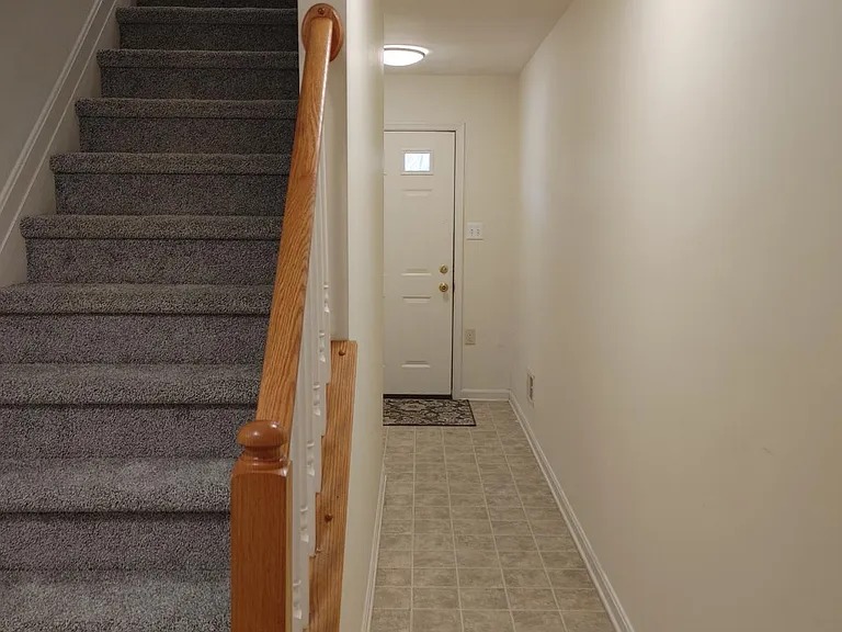 31 Fiser Ln — Photo 3