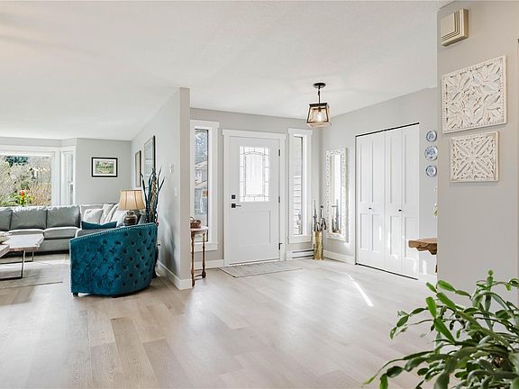 4th image of 882 Sunridge Valley Dr