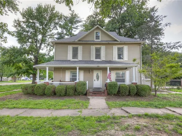 235 S Minnesota Ave, Columbus, KS 66725