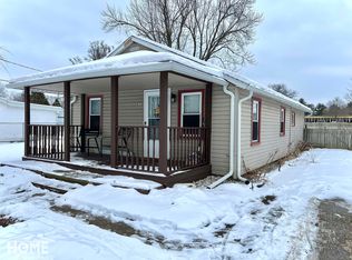 825 Clyde St, Owosso, MI 48867