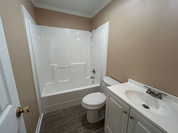 5th image of 250 N Washington Ave #18