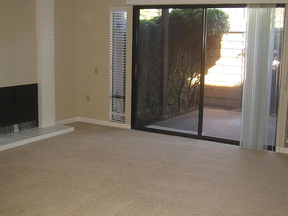 2nd image of 877 Woodside Ln E Unit 7