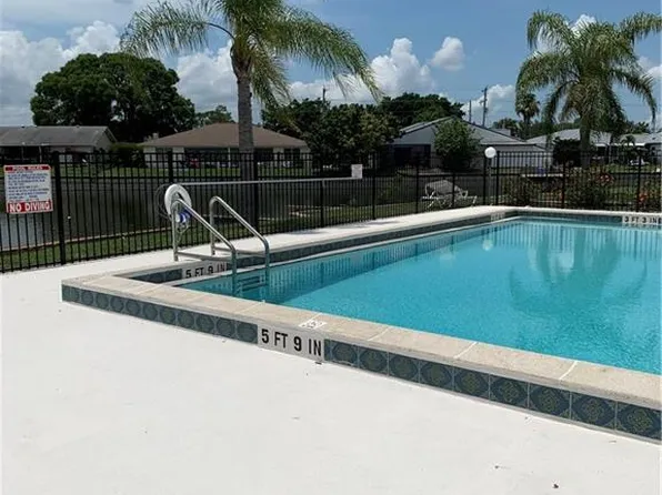 1248 SE 7th St, Cape Coral, FL