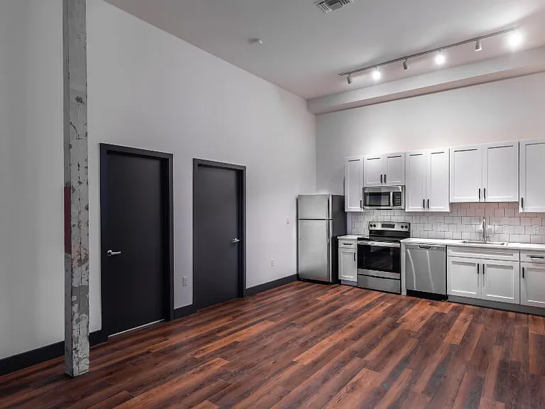Thirty60 Lofts — Photo 8