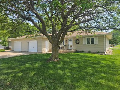 1427 Canary Dr, Albert Lea, MN, 56007