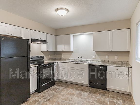 4th image of 105 Harris St Unit 1