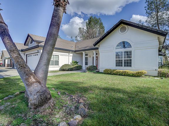 2nd image of 5551 Indianwood Dr