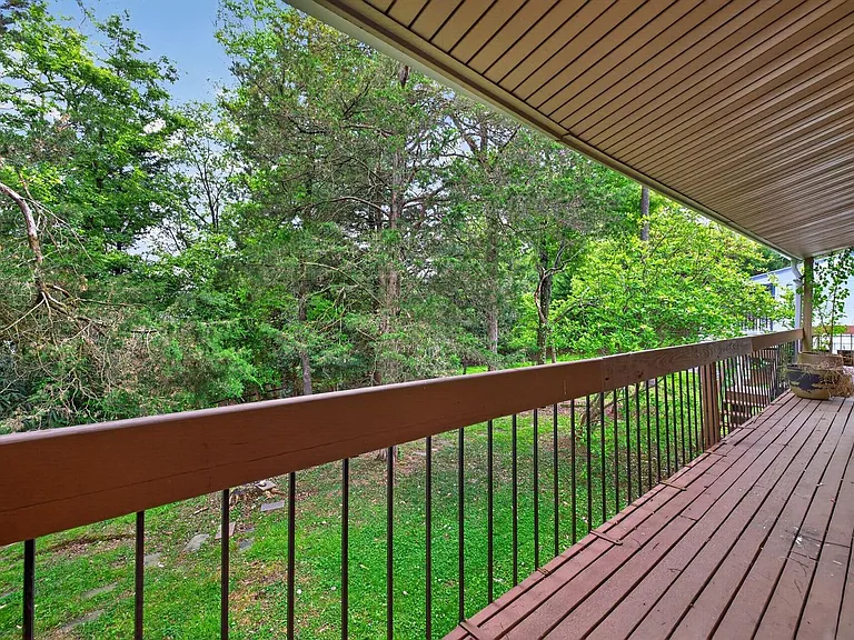 9404 Woodington Dr — Photo 47