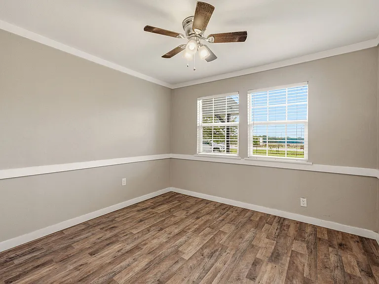 25263 N Highway 281 — Photo 13