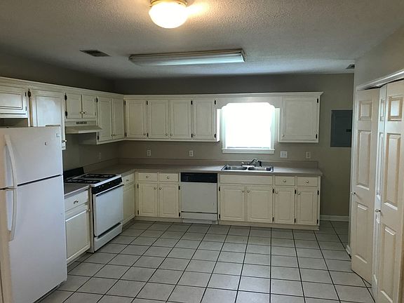 5th image of 1207 Van Dorn St