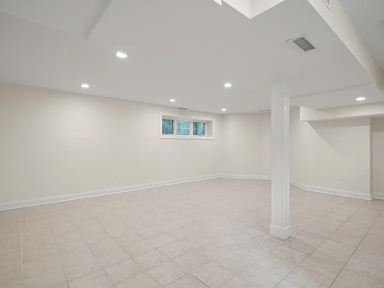 25 Decatur St #B — Photo 31