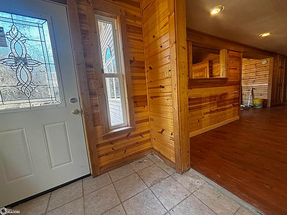 5th image of 1153 Croton Rd