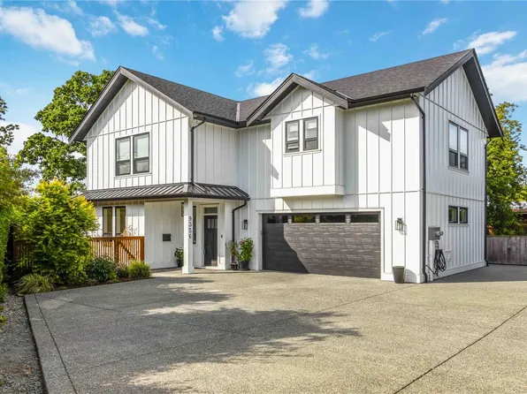 9356 E Saanich Rd, North Saanich, BC V8L 1H9