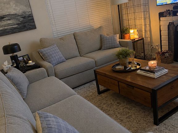 2nd image of 10096 Nuerto Ln