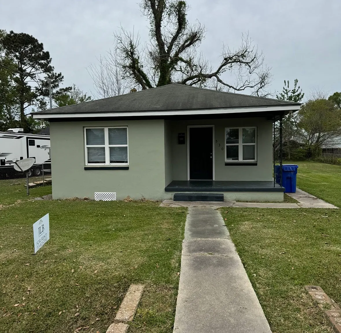 2 bed, $1,400 — Photo 1
