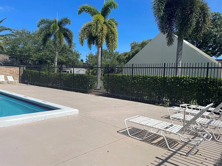 9390 SW 61st Way #D — Photo 34