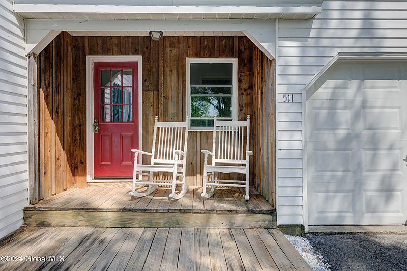 2nd image of 511 Mc Dougall Road