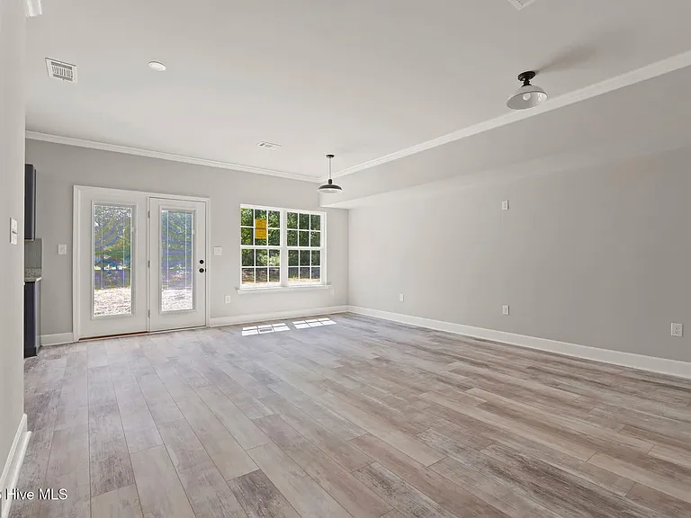 1208 Jessie Way — Photo 24