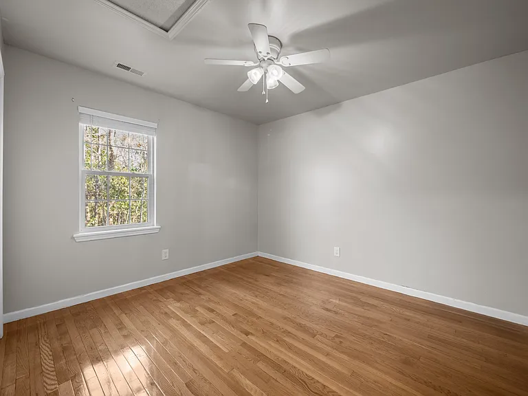 218 Winterberry Ct — Photo 17