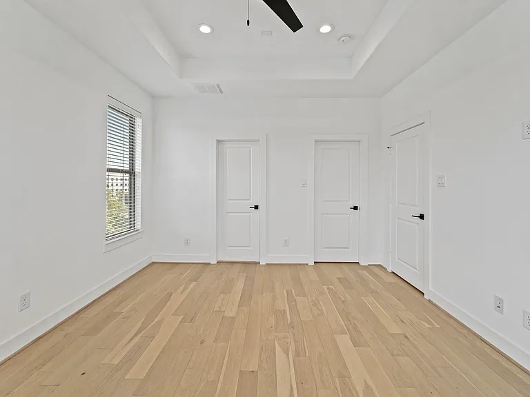 1108 Brooks St — Photo 14
