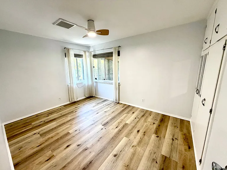 3112 S La Salle Ave — Photo 6
