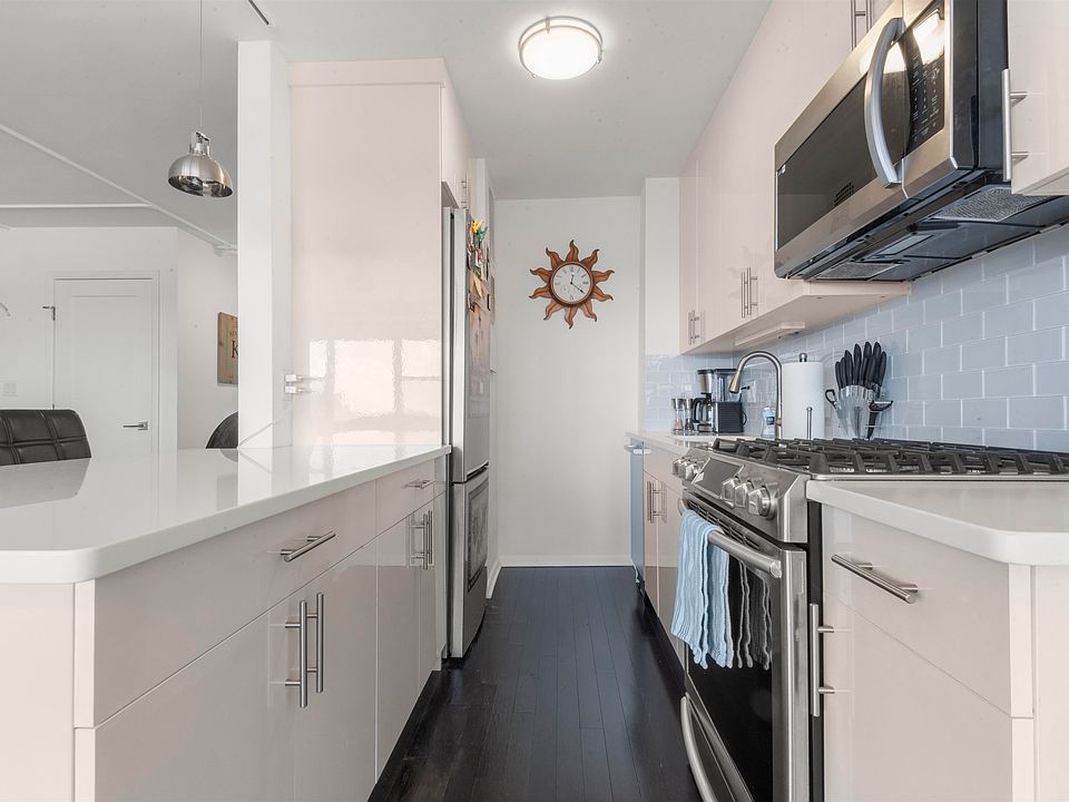 2nd image of 500 Central Ave APT 1010