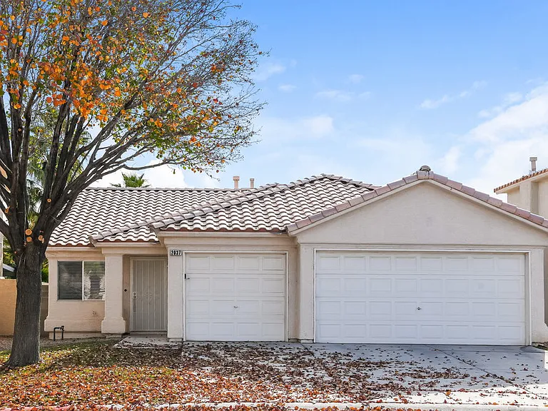 2037 Madica Ave — Photo 1