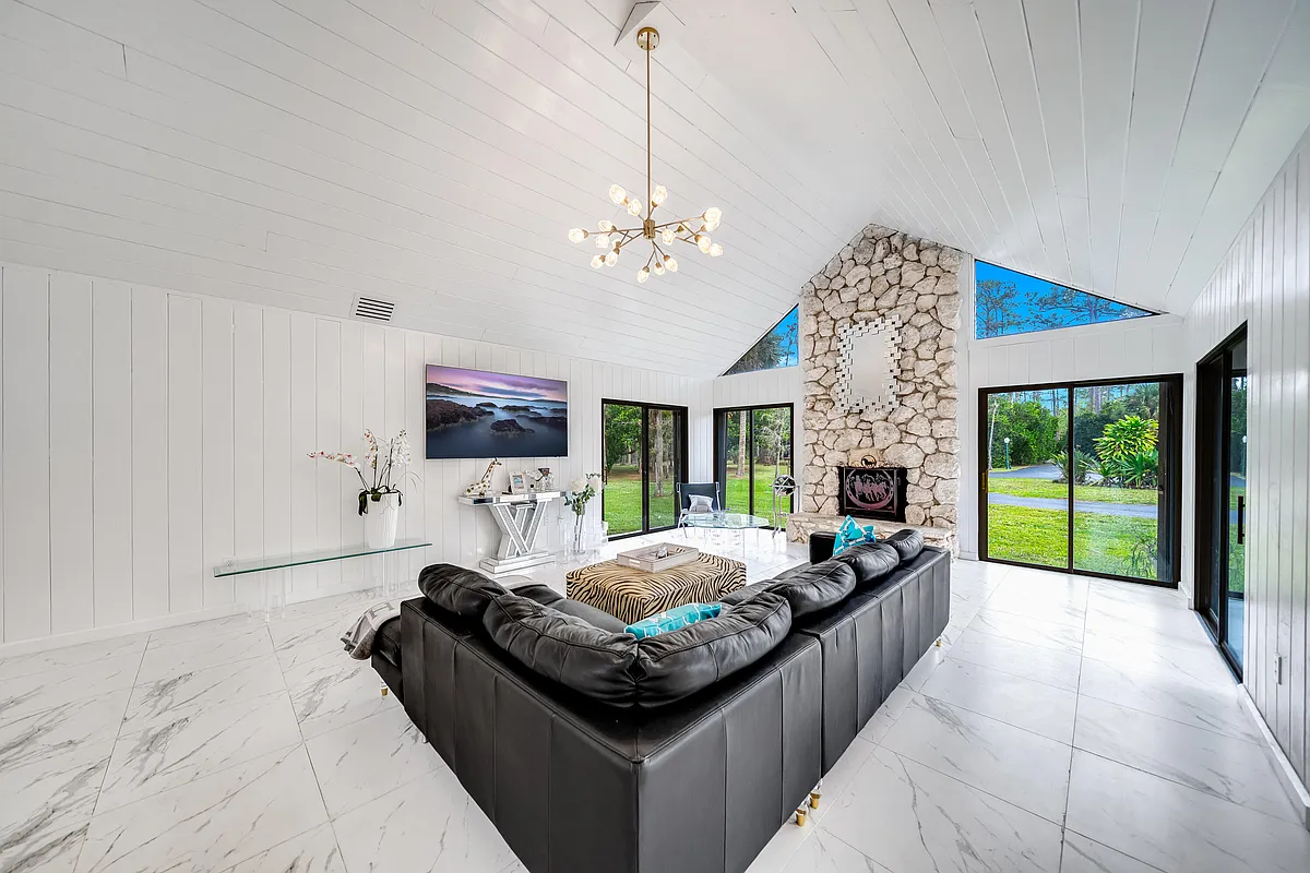Building Photo - 583 Rambling Drive Cir