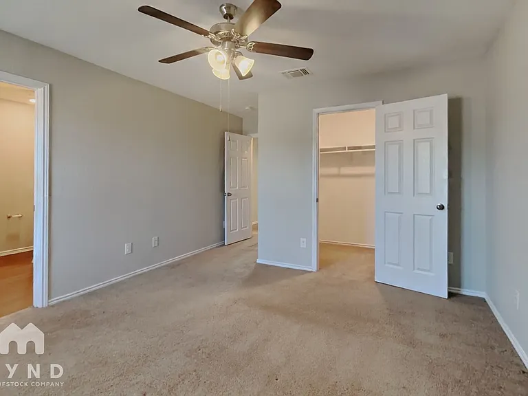 9523 Apple Ridge Ln — Photo 11