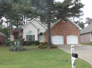 107 W Shore Dr, Hattiesburg, MS 39402