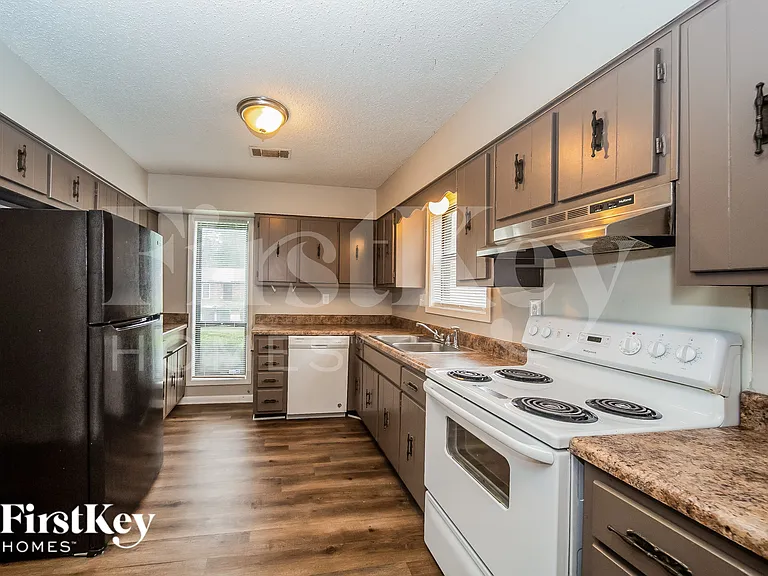4198 Rosewind Cir — Photo 5