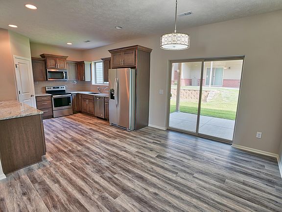 3rd image of 3829 Cabo Dr