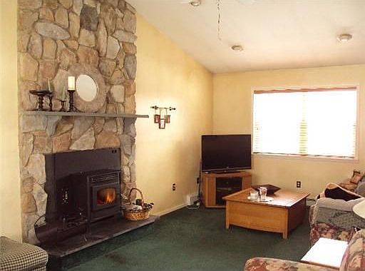5th image of 93 Lexington Dr
