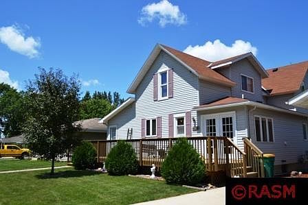 1st image of 606 W Grove St