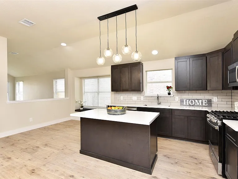 7715 Butler Lakes Ct — Photo 15