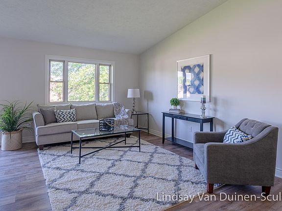 5th image of 5876 Appleview Dr SE