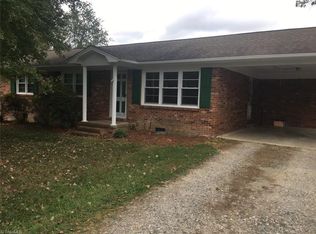 169 McCormick St, Mount Airy, NC 27030